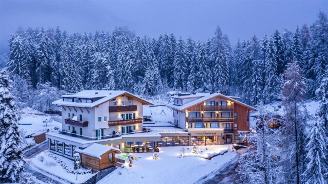 Hotel Waldrast Dolomiti Skinet